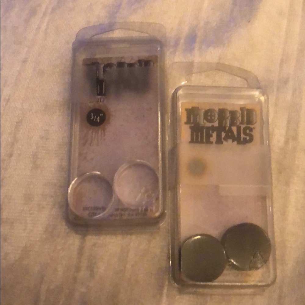 Brand new 3/4 th clear and black ear plugs